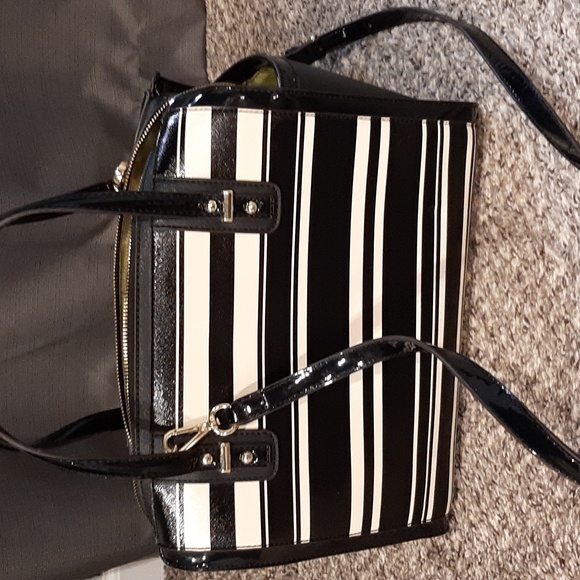 Cream/Black Bag - Picture 8 of 8